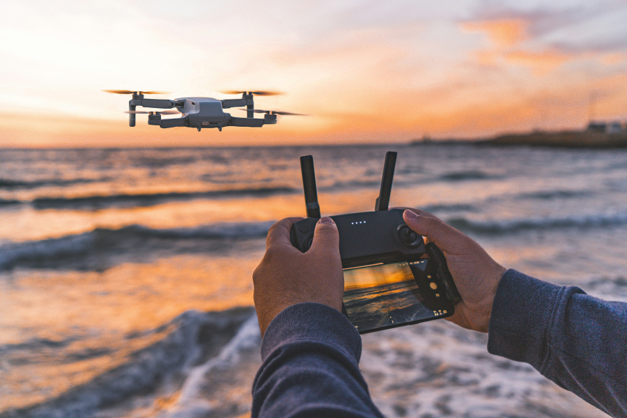 Choosing the Right Memory Card for Drone Photography 